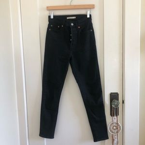 Levi’s black wedgie skinny high rise jeans